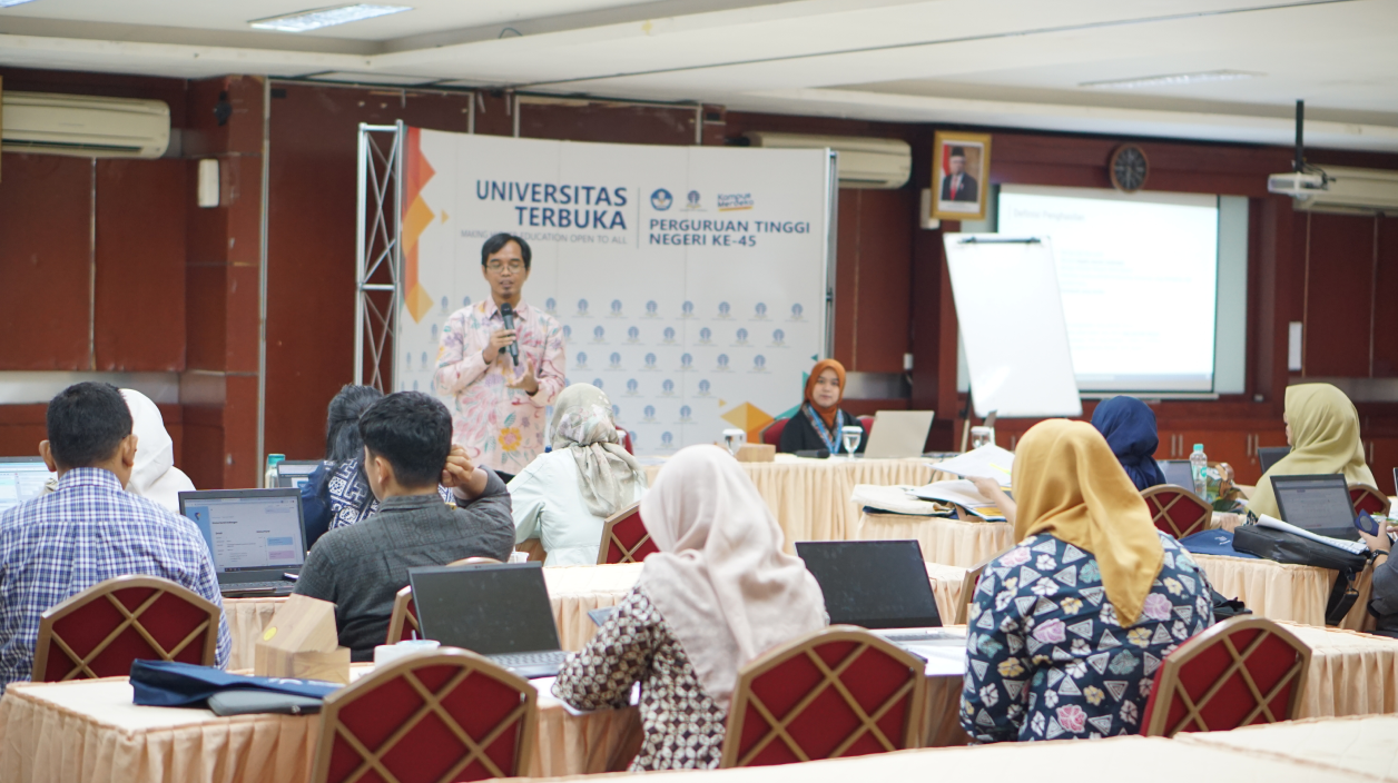 Dokumentasi In House Training — Universitas Terbuka